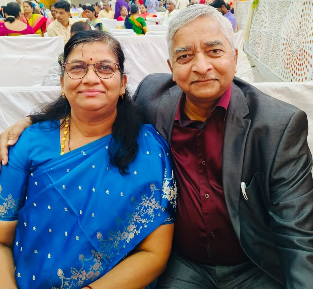 साहित्य आणि उद्योगी सेवाकर्मींचा असाही सन्मान…  सहजीवनाच्या ४० वर्षांचा गौरव : मोरे दाम्पत्याचा ‘सहजीवन सोहळा’ गोव्यात होणार उत्साहात साजरा