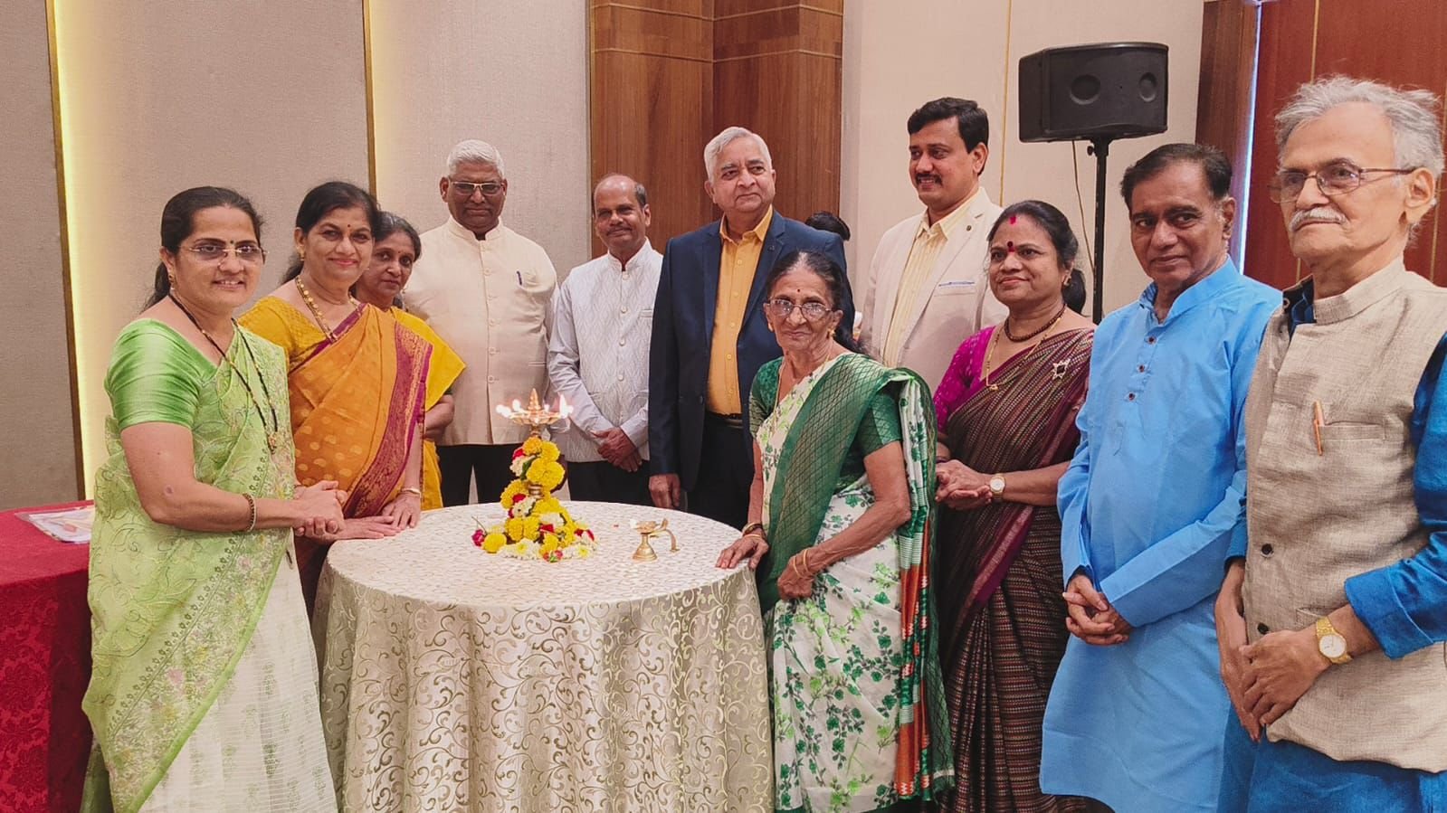 बदलत्या काळात नाती संवेदनशील : साहित्यिक श्रीकांत मोरे साहित्य, उद्योगी सेवाकर्मींचा प्रेरणादायी सन्मान मोरे, काकडे दाम्पत्याचा अनोखा ‘सहजीवन सोहळा’ गोव्यात रंगला