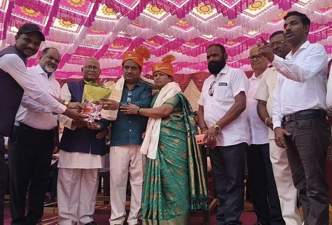 शाळेला वटवृक्ष बनवणाऱ्या नेतृत्वाचा सन्मान : मुख्याध्यापक विलासराव कोळेकर यांना सेवापुर्ती निमित्ताने भावपूर्ण निरोप