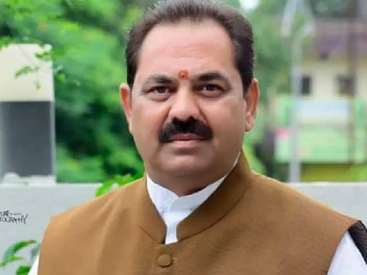 अमळनेर तालुक्यात वादळी वाऱ्यासह पाऊसामुळे शेतीपिकांच्या नुकसानीचे तात्काळ पंचनामे करा  आमदार अनिल पाटील यांचे तहसीलदारांना आदेश,कृषी मंत्री व जिल्हाधिकाऱ्यांशी केली चर्चा