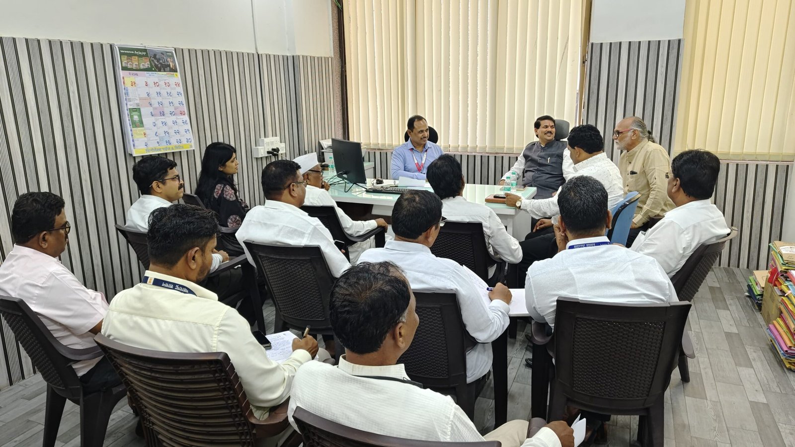 ठाणे जिल्ह्यात डिजिटलायझेशनच्या अडचणींवर आमदार ज्ञानेश्वर म्हात्रे यांची अचानक धडक; शिक्षकांच्या पगारासाठी तातडीच्या सूचना