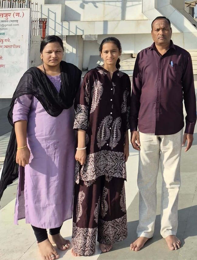 गरिबीवर मात करत मयुरीची भरारी, कु. मयुरी घाळे हिची दहावीत ९५.४०% गुणांसह उज्वल कामगिरी