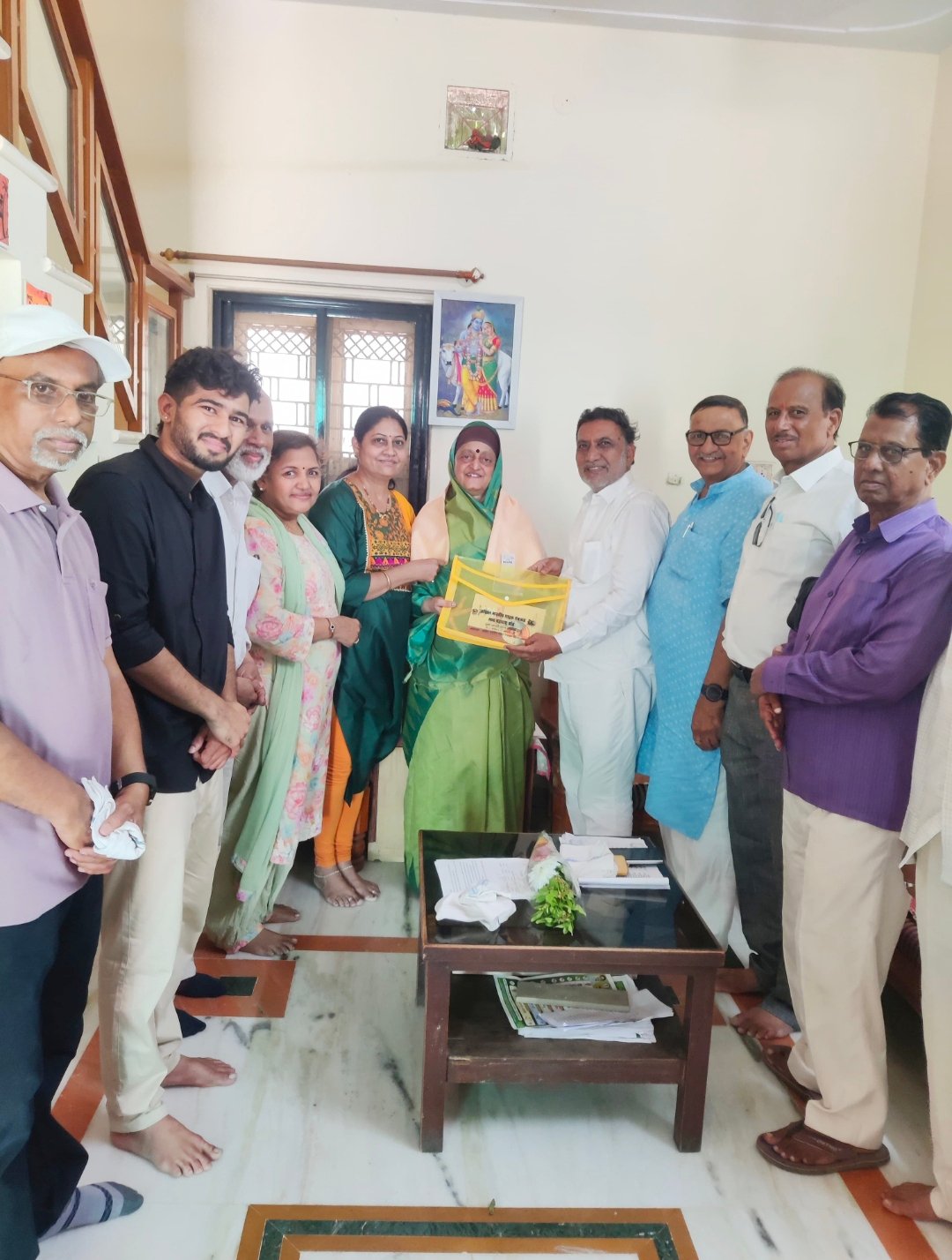 अखिल भारतीय ग्राहक पंचायतकडून खासदार स्मिता वाघ यांचा सत्कार ,MRP विरोधी राष्ट्रीय आंदोलनाचे निवेदन सादर; संसदेत प्रश्न उपस्थित करण्याचे खासदारांचे आश्वासन