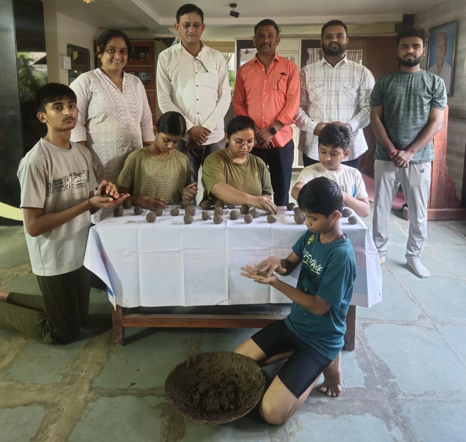 प्रविण पाटील फाउंडेशनचा हरित संकल्प : १००० सिड्स बॉलद्वारे वृक्षसंवर्धनाला चालना