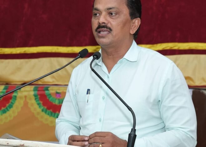 ज्युनिअर कॉलेजमधील ७ हजार ५०० शिक्षकांना पेपर तपासणीचे मानधन मिळणार,  शिक्षक महासंघाचे अध्यक्ष अनिल बोरनारे यांची शिक्षण मंडळ सचिवांशी चर्चा , मुंबई ठाणे रायगड व पालघर जिल्ह्यातील शिक्षकांना दिलासा