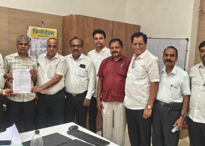 संच मान्यतेतील प्रस्तावित बदलांविरोधात महासंघाचा एल्गार; सहसंचालकांना निवेदन सादर ,शिक्षक कपात व विद्यार्थ्यांच्या शैक्षणिक हिताला धक्का बसणार असल्याचा आरोप; विद्यमान निकष कायम ठेवण्याची जोरदार मागणी