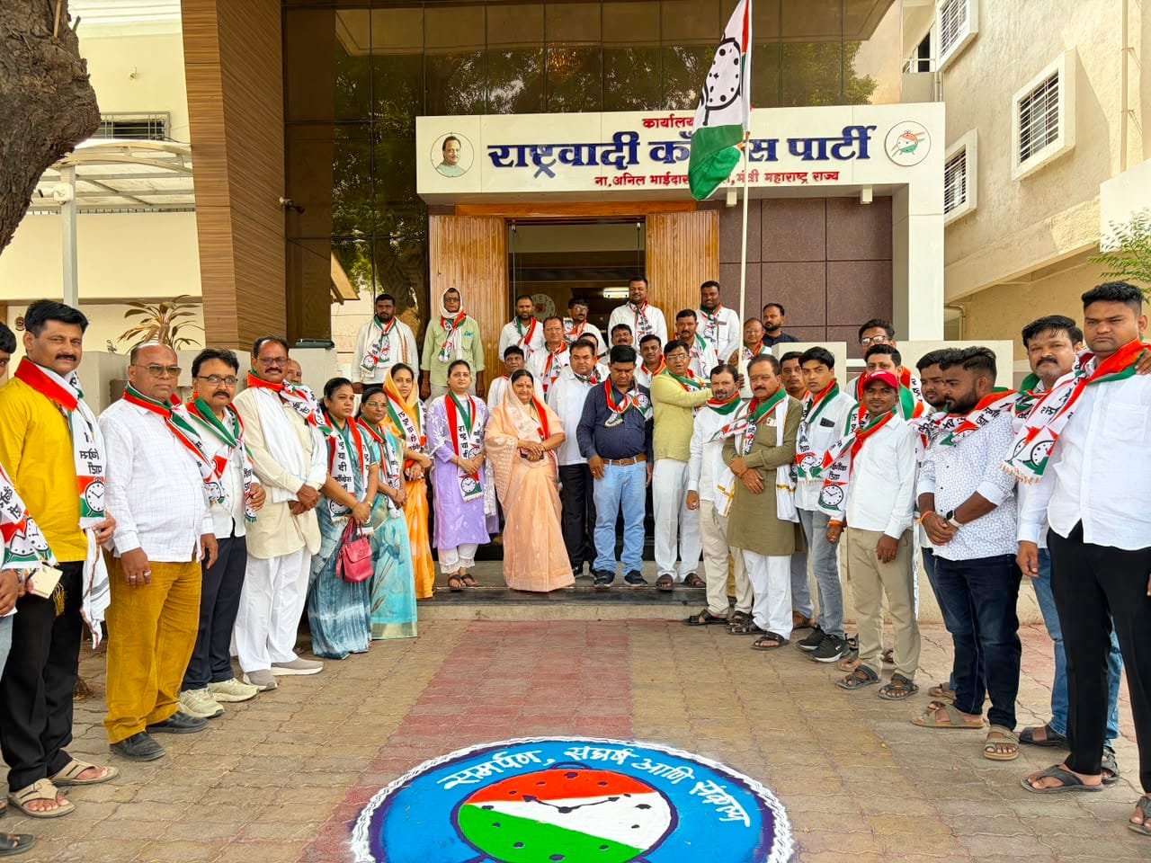 अमळनेरात राष्ट्रवादी काँग्रेस पार्टीचा 27 वा वर्धापनदिन उत्साहात साजरा