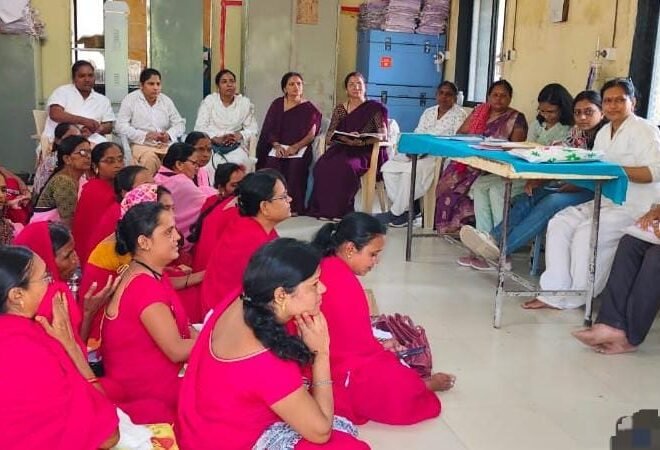 पल्स पोलिओ व ‘स्टॉप डायरिया’ मोहिमेपूर्वी लासूर येथे आरोग्य कर्मचाऱ्यांचे विशेष प्रशिक्षण २८ जूनच्या पल्स पोलिओ मोहिमेसाठी सज्जता; बालकांच्या आरोग्य संरक्षणासाठी मार्गदर्शन
