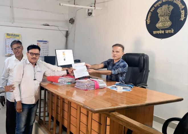 धान्य वितरणासाठी मुदतवाढीची मागणी; स्वस्त धान्य दुकानदार संघटना आक्रमक,  वेळेत धान्य उपलब्ध न झाल्याने लाभार्थ्यांचे वितरण रखडले; तहसीलदारांकडे निवेदन सादर