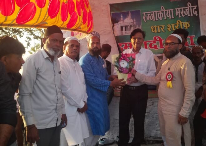 पीर बाबा यात्रेनिमित्त माजी आमदार डॉ. बी. एस. पाटील यांनी घेतले दर्शन