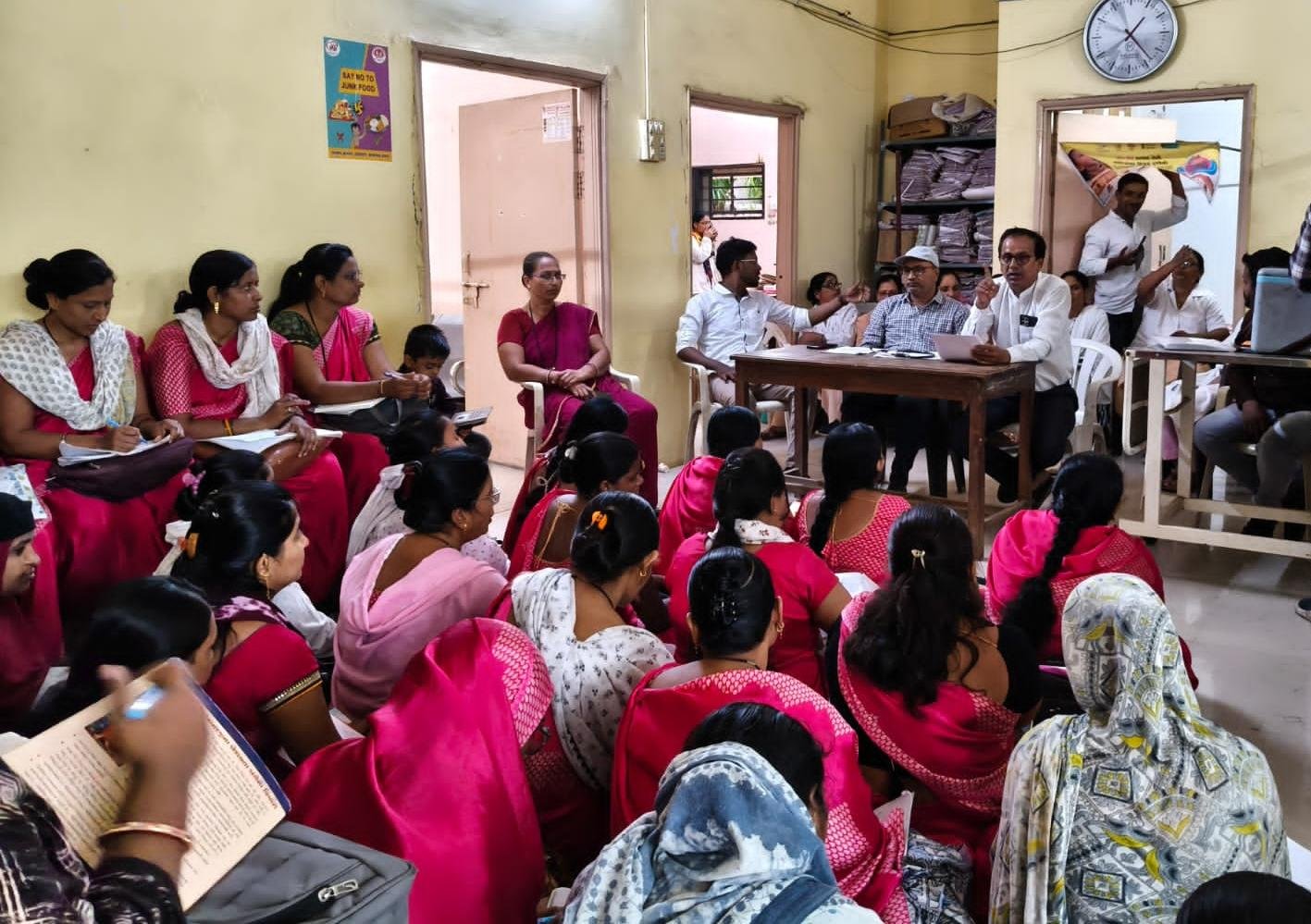 चोपडा तालुक्यात २८ जूनला ‘पल्स पोलिओ’ मोहीम; २९ हजार बालकांना मिळणार सुरक्षा कवच. , ​२७४ बूथवर ७५७ कर्मचाऱ्यांची नियुक्ती; एकही बालक सुटणार नाही: आरोग्य विभागाचा संकल्प