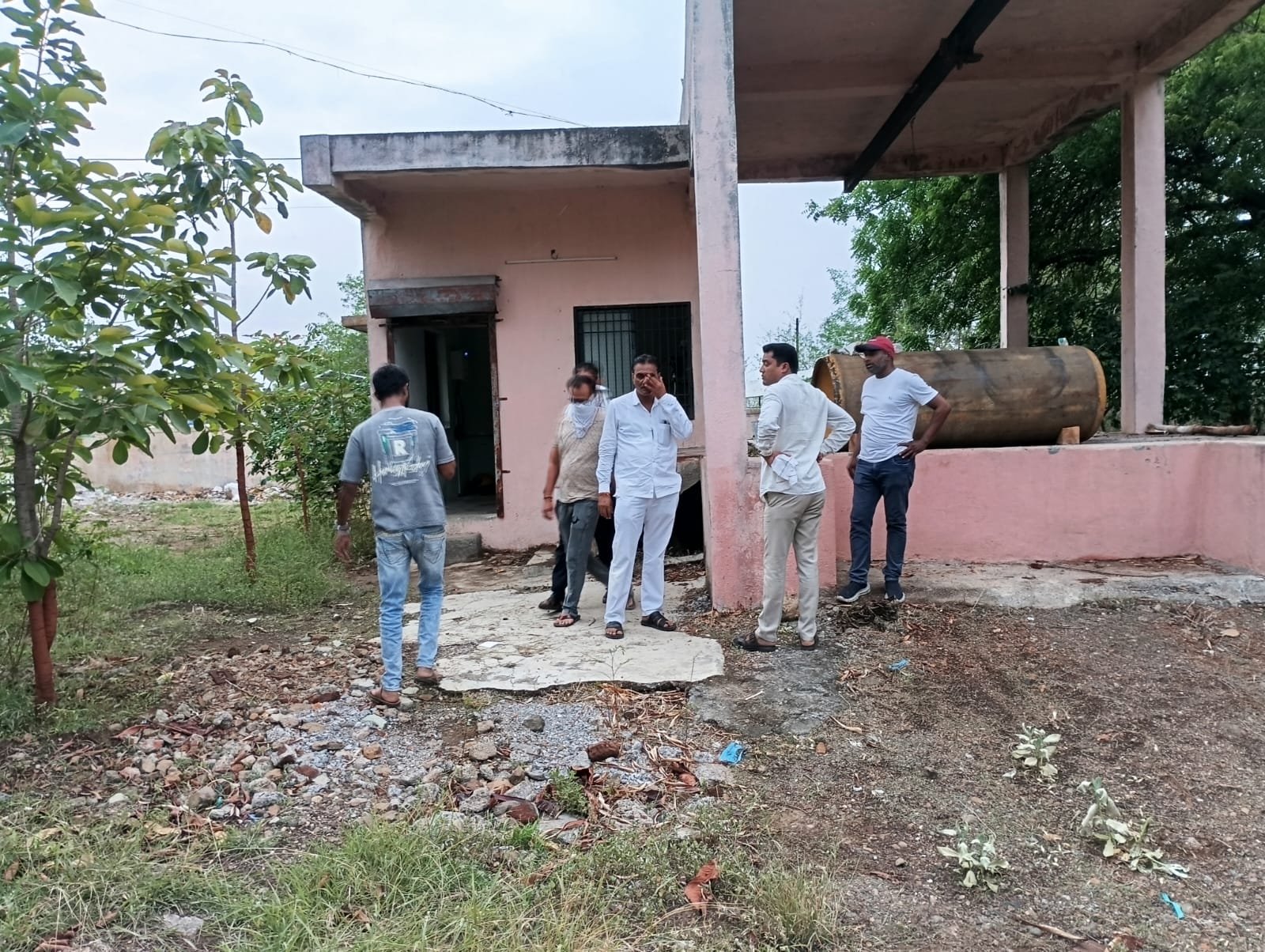 अफवांना बळी पडू नका; अधिकृत माहितीवरच विश्वास ठेवा!  अंबाऋषी टेकडीवरील क्लोरीन गॅस गळतीबाबत सोशल मीडियावर फिरणारे मेसेज दिशाभूल करणारे; परिस्थिती पूर्णपणे नियंत्रणात – अमळनेर नगरपरिषद