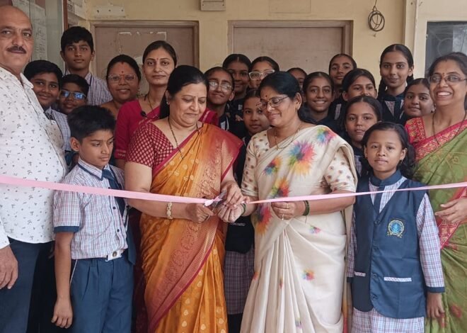 ए. टी. झांबरे माध्यमिक विद्यालयात वटसावित्री पौर्णिमेनिमित्त औषधी वनस्पती माहिती पोस्टर प्रदर्शन उत्साहात*