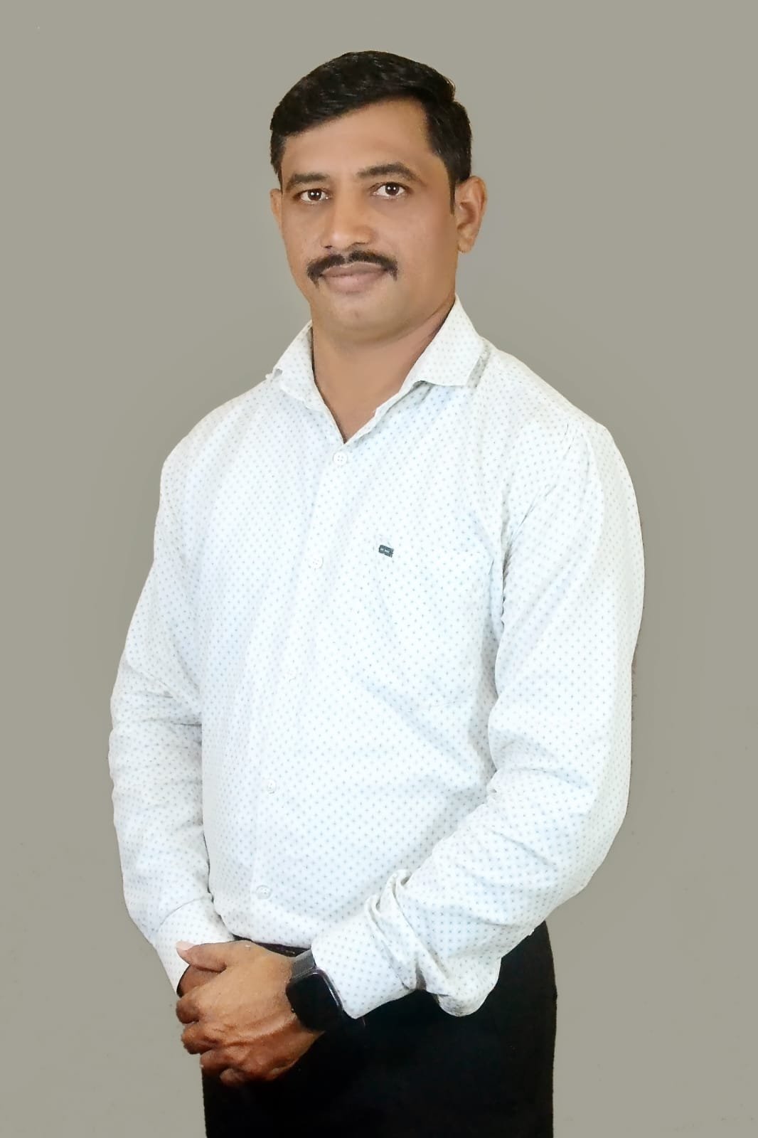 सामाजिक बांधिलकी जपणारे नेतृत्व : रत्नप्रकाश बहुउद्देशीय सेवाभावी संस्थेचे अध्यक्ष किरण प्रकाश पाटील यांचा सेवायज्ञ!  ,संकटात धावून जाणारे हक्काचे नेतृत्व… समाजसेवेलाच जीवनाचे ध्येय मानणारे किरण पाटील!