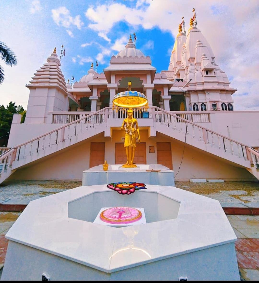 नीलकंठ वर्णी महाराजांच्या दिव्य मूर्ती स्थापना सोहळ्याने अमळनेर नगरी भक्तिरसात न्हाऊन निघणार,  ४ जुलै रोजी बीएपीएस श्री स्वामीनारायण मंदिरात महापूजा, कथा-प्रवचन व भव्य स्थापना समारंभ; धुळे येथील कोठारी संतांसह विख्यात कथाकार संतांची पावन उपस्थिती