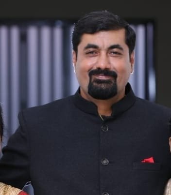 शिरूडचा सुपुत्र उप-प्रमुख अभियंता; गावाच्या शिरपेचात मानाचा तुरा , मुंबई महानगरपालिकेत जितेंद्र जिजाबराव पाटील यांची पदोन्नती; सर्व स्तरांतून अभिनंदनाचा वर्षाव