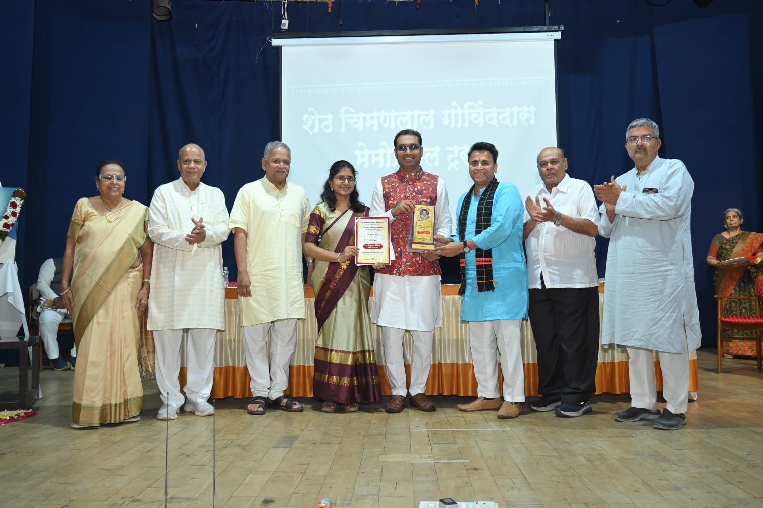 ग्रामीण विज्ञानक्रांतीला राज्याचा सलाम! , वैज्ञानिक दृष्टिकोनाची चळवळ उभी करणारे अनिरुद्ध पाटील ‘सेवागौरव’ पुरस्काराने सन्मानित; पुण्यात मान्यवरांच्या हस्ते गौरव,  ‘मिल के चलो असोसिएशन’च्या नाविन्यपूर्ण उपक्रमांची राज्यस्तरावर दखल; हजारो विद्यार्थ्यांच्या आयुष्यात विज्ञानाची नवी पहाट