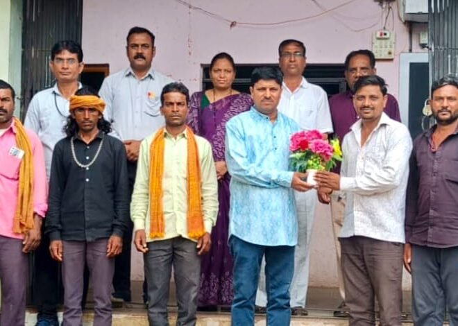 महात्मा फुले हायस्कूलमध्ये साहित्यरत्नास अभिवादन !…  ▪️पालक-शिक्षक व माता – पालक शिक्षक संघाच्या नव्या कार्यकारिणीची बिनविरोध निवड !