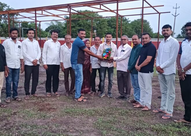 भारतीय नौदलात मेडिकल असिस्टंट पदावर निवड; पूर्वेश माळी यांचा महाकाल गृपकडून सत्कार