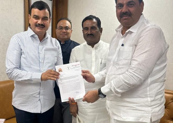 पीक विम्याच्या लाभापासून कर्जबाधित शेतकऱ्यांना वंचित ठेवणारी अट शिथिल करा  ,आमदार अनिल पाटील यांची मागणी; कृषिमंत्री दत्तामामा भरणे यांच्याकडून केंद्रीय कृषिमंत्र्यांकडे पत्रव्यवहार