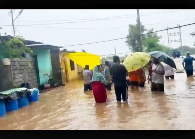 बोरी नदीच्या रौद्ररूपाने अमळनेर हादरले; सखल वस्त्यांमध्ये पुराचे पाणी, जनजीवन विस्कळीत