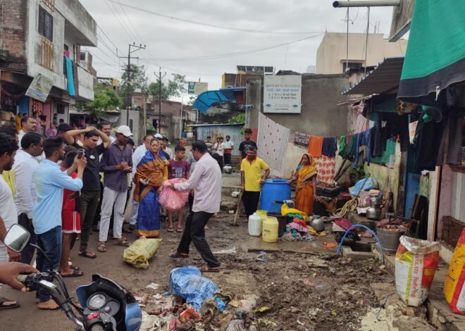 अमळनेरमधील पूरग्रस्त भागाची खासदार स्मिता वाघ यांच्याकडून पाहणी; नुकसानग्रस्तांना दिला धीर, प्रशासनाला आदेश