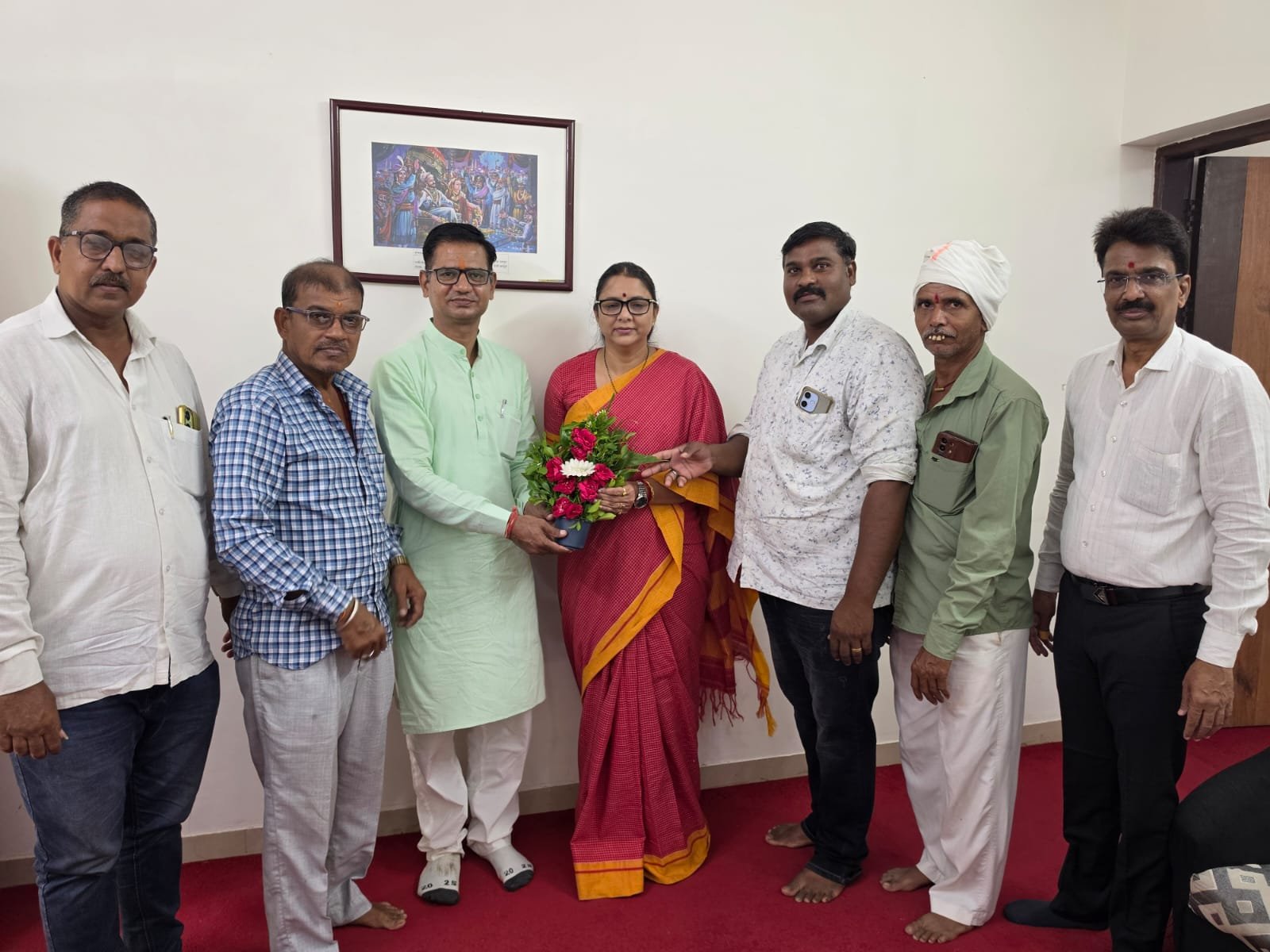 शिवसेना उपनेतेपदी निवड झाल्याबद्दल सरिता माळी-कोल्हे यांचा जळगावात जाहीर सत्कार , अजिंठा रेस्ट हाऊस येथे मान्यवरांकडून शुभेच्छांचा वर्षाव; पुढील वाटचालीसाठी दिल्या शुभेच्छा
