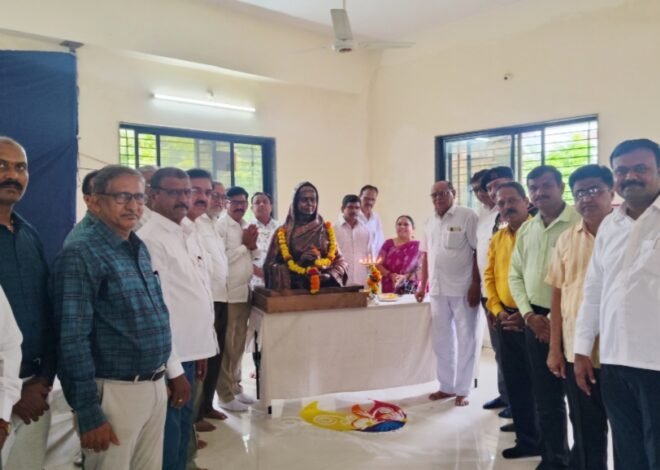 “एकीच्या बळावर नव्या पर्वाची सुरुवात! जळगावात धनगर समाज कर्मचारी संघटनेचा संघटन संकल्प” , जिल्हास्तरीय बैठकीत अधिकारी, कर्मचारी, शिक्षक व महिलांचा उत्स्फूर्त सहभाग; संघटना विस्तार, नव्या पदाधिकाऱ्यांची निवड आणि समाजविकासाचा कृती आराखडा जाहीर