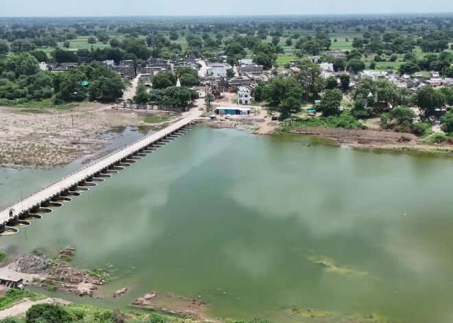 आपत्ती व्यवस्थापन विभागाच्या माध्यमातून अमळनेरमध्ये जलक्रांती..!* , *माजी मंत्री तथा आमदार अनिल पाटील यांच्या पुढाकारातून ३० आर्च बंधारे व संरक्षण भिंतींच्या कामांना गती; भूजल पातळीत वाढ, सिंचनाला बळ, टँकरवरील अवलंबित्व घटले*