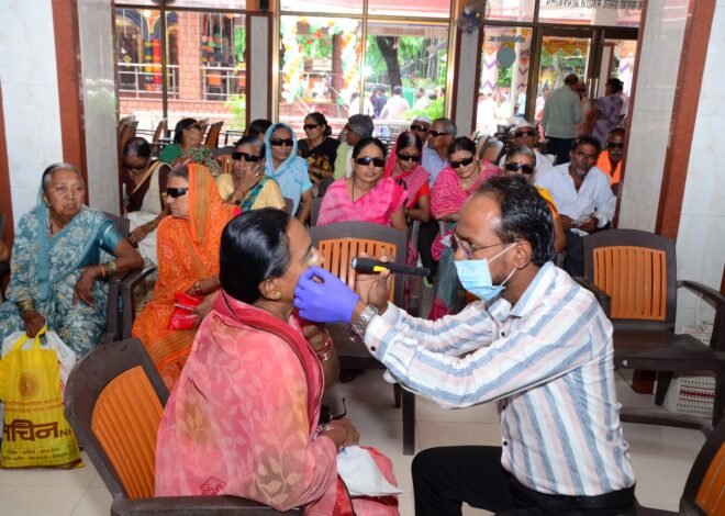 मोतीबिंदूवरील उपचारासाठी ८६ रुग्णांची पनवेलला होणार रवानगी , मंगळग्रह मंदिरातील शिबिरात १८७ रुग्णांची नेत्र तपासणी; गुरुवारी विशेष वाहनाने प्रवास