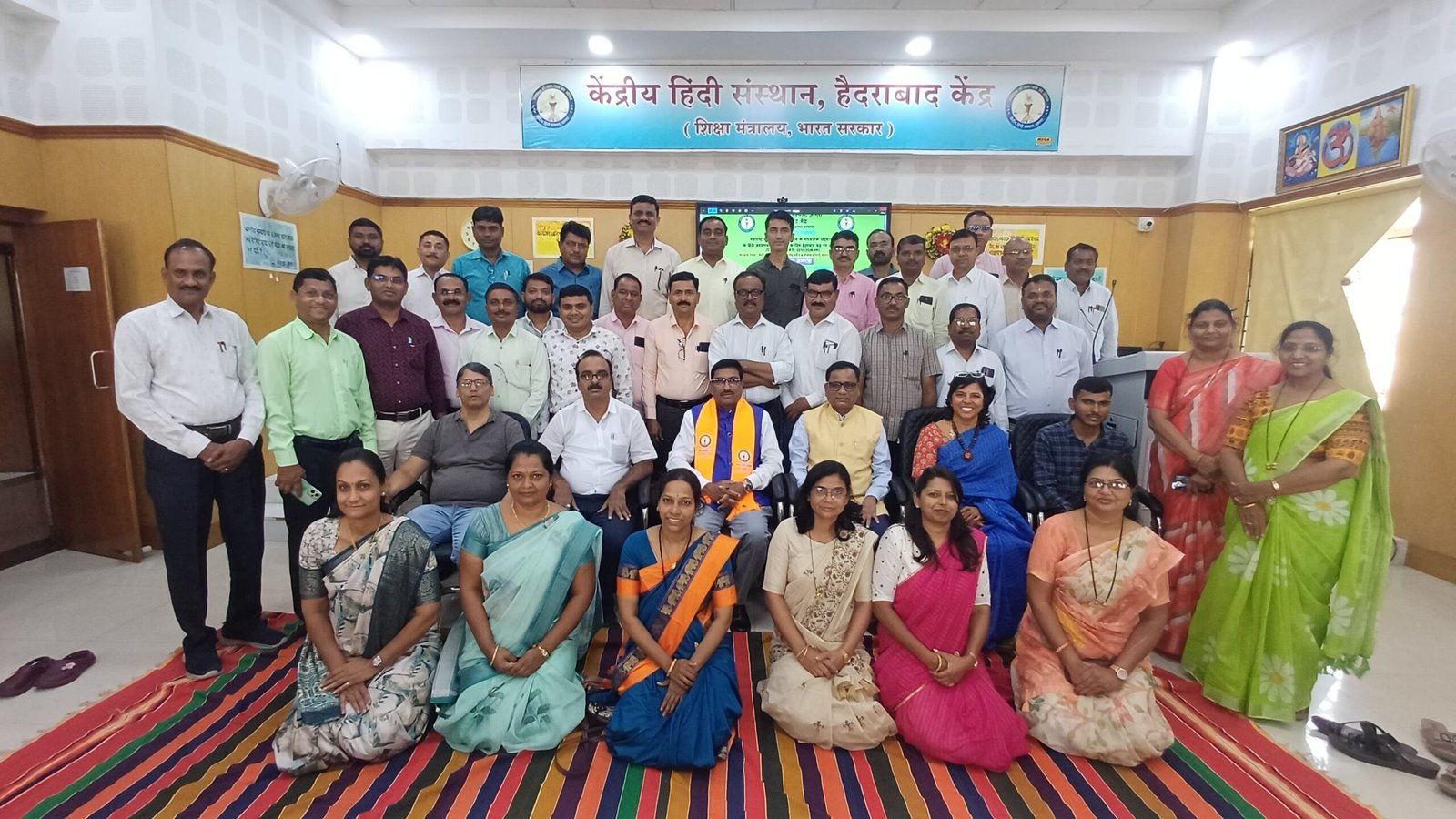 अमळनेरच्या पाच हिंदी शिक्षकांचा राष्ट्रीय प्रशिक्षणात सहभाग, केंद्रीय हिंदी संस्थान, हैदराबाद येथे १० ते २२ ऑगस्टदरम्यान प्रशिक्षण; AI व आधुनिक अध्यापन तंत्रांचा अभ्यास