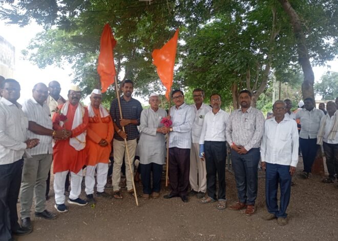 हर हर महादेवच्या गजराने दुमदुमला वारीचा मार्ग; अमळनेर ते कपिलेश्वर पायी वारी उत्साहात