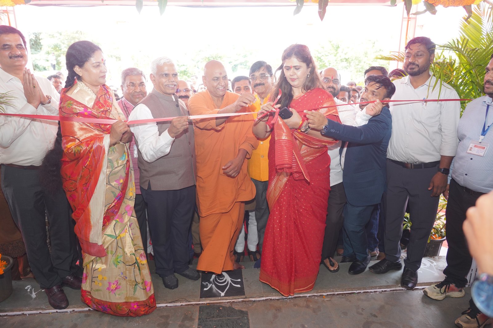 पशुवैद्यकीय शिक्षणाचा केंद्रबिंदू पशुपालकांचे कल्याण असावा – पंकजाताई मुंडे