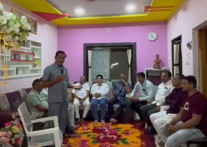 बासरीच्या सुरांत रंगला कृष्णजन्माचा सोहळा!  ,आर.के. नगरात प्राचार्य पी. के. पाटील यांच्या निवासस्थानी जन्माष्टमी उत्साहात; आबासाहेब गोकुळ पाटील यांचे प्रभावी प्रबोधन
