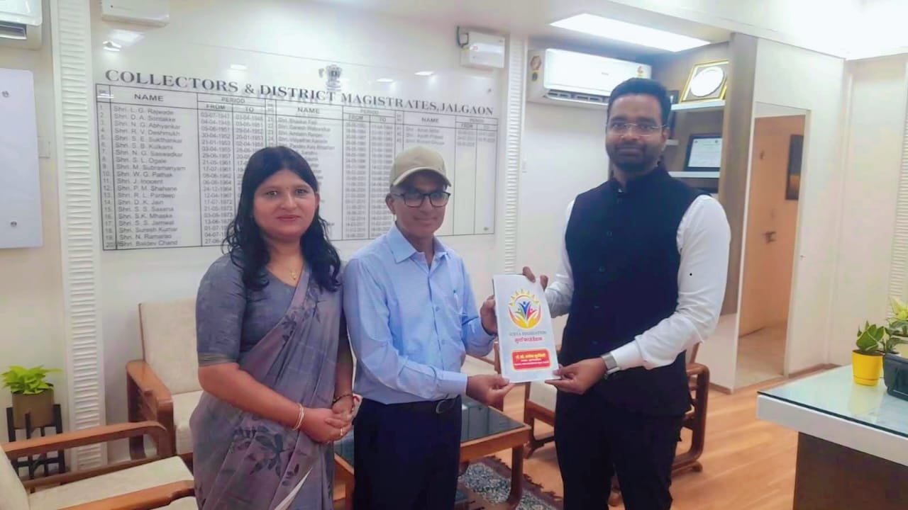 अश्रूंना दिली सेवाभावाची वाट! , दुःखाच्या प्रसंगातील खर्च वळवून शेतकरीपुत्रांच्या शिक्षणासाठी डॉ. अर्चना सूर्यवंशी यांचा संवेदनशील पुढाकार